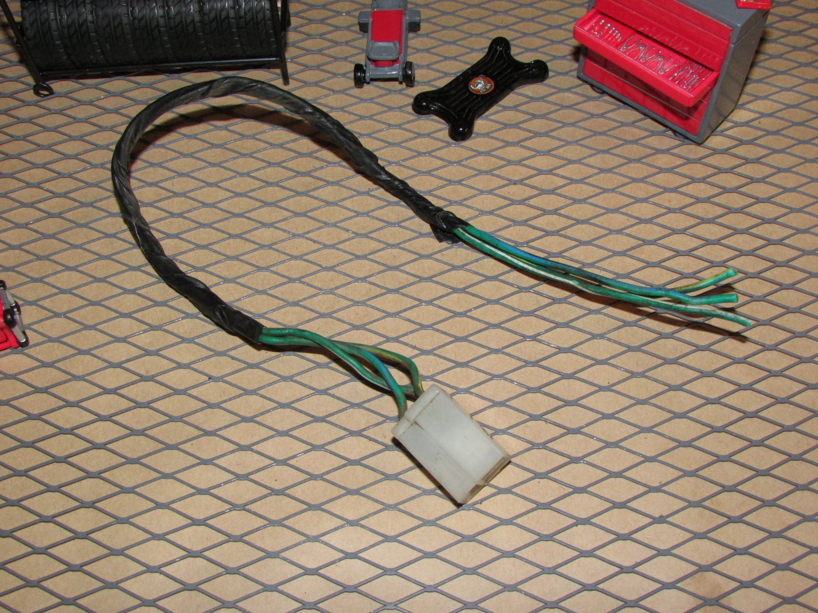 81 82 83  Mazda RX7 OEM Horn Relay Pigtail Harness