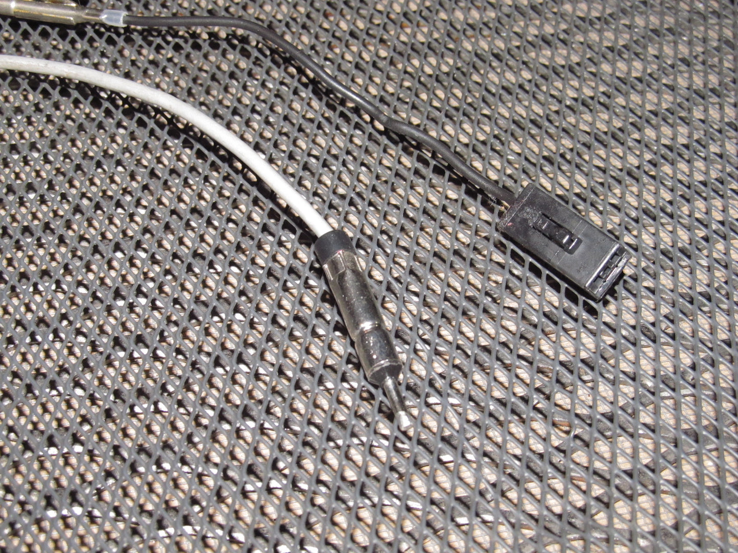 94 95 96 97 Mitsubishi 3000GT OEM Rear Window Antenna Cable