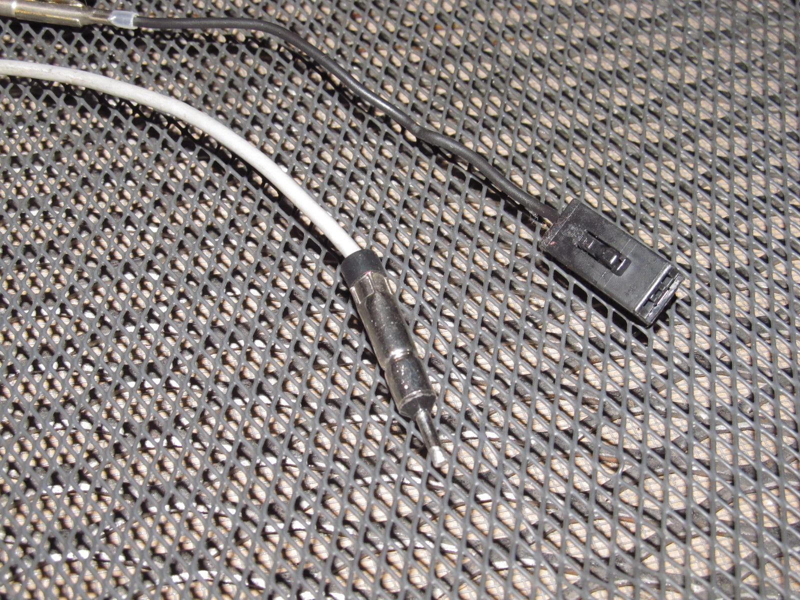94 95 96 97 Mitsubishi 3000GT OEM Rear Window Antenna Cable