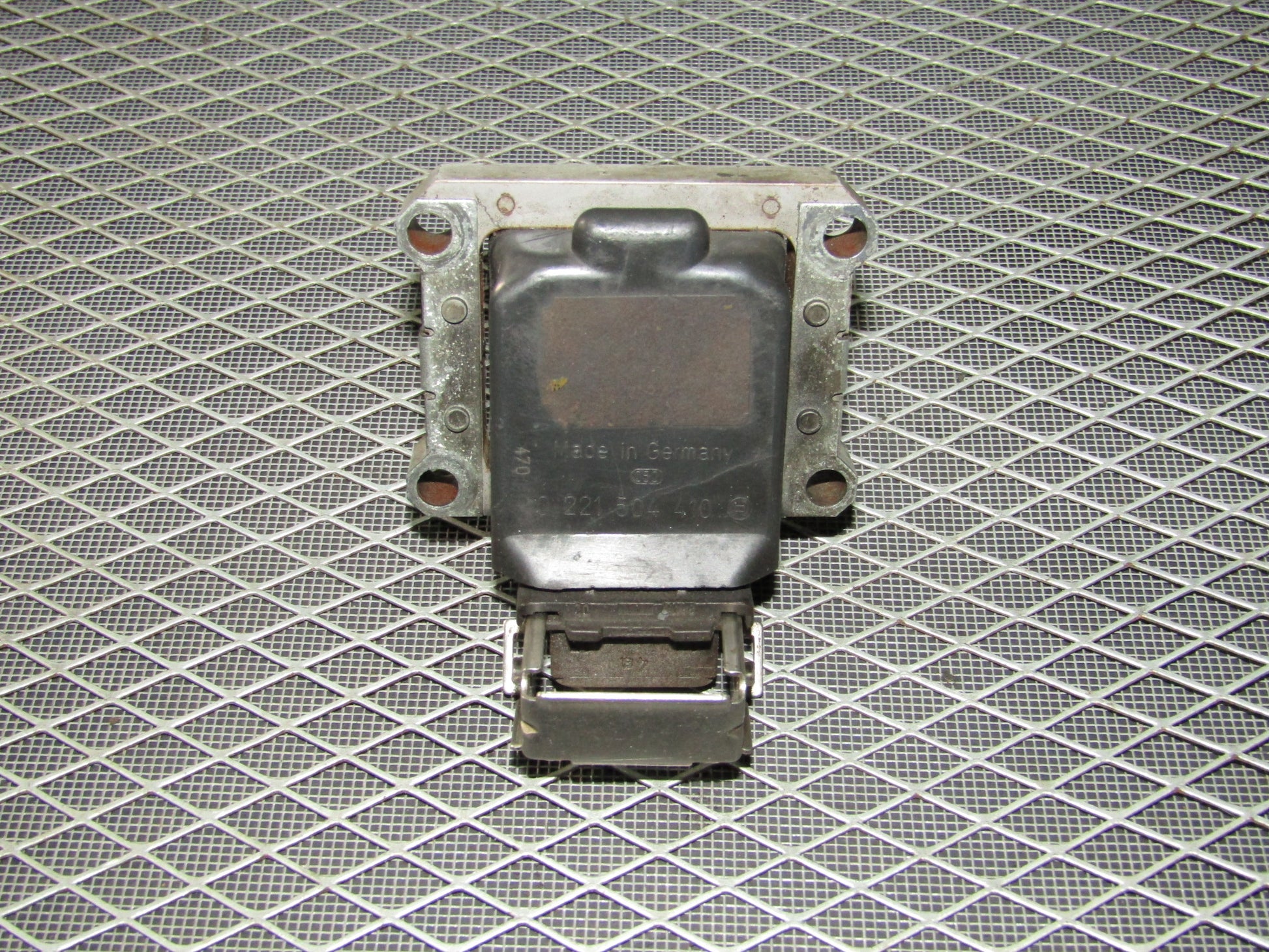 92 93 94 95 BMW 325 OEM Ignition Coil - 2.5L