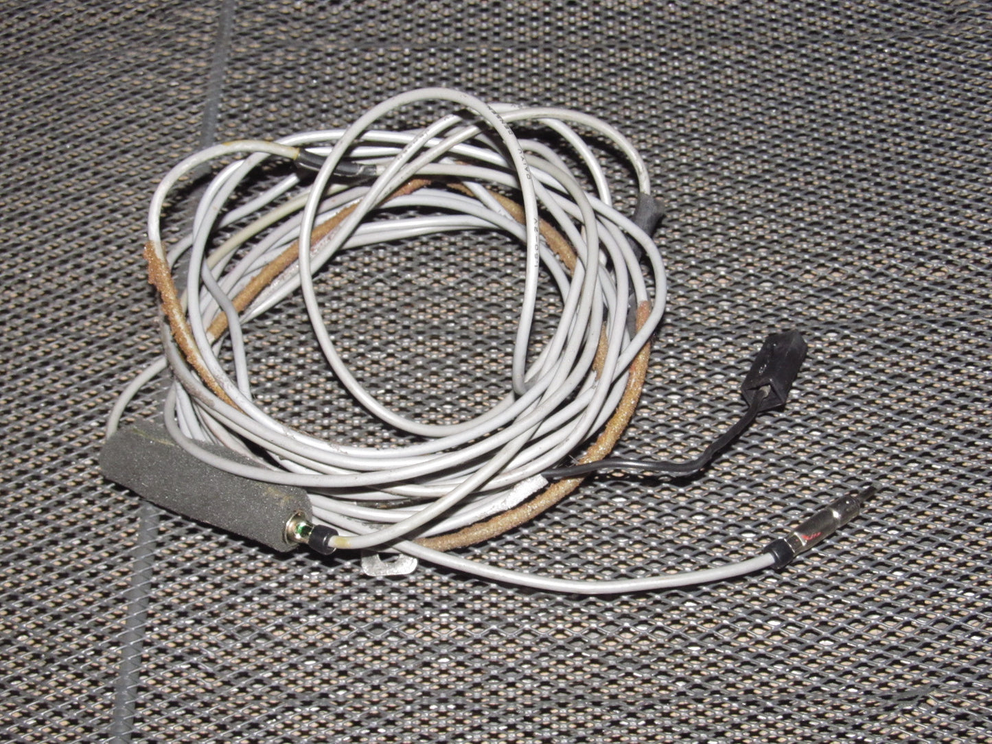 94 95 96 97 Mitsubishi 3000GT OEM Rear Window Antenna Cable