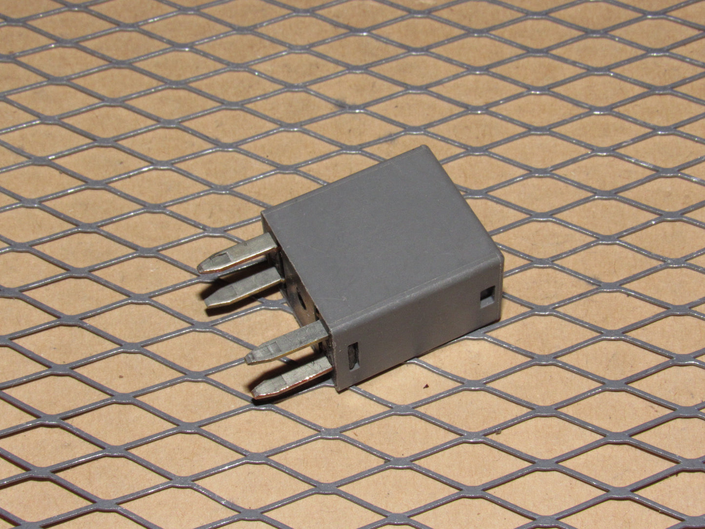Hyundai Relay 95220-38000