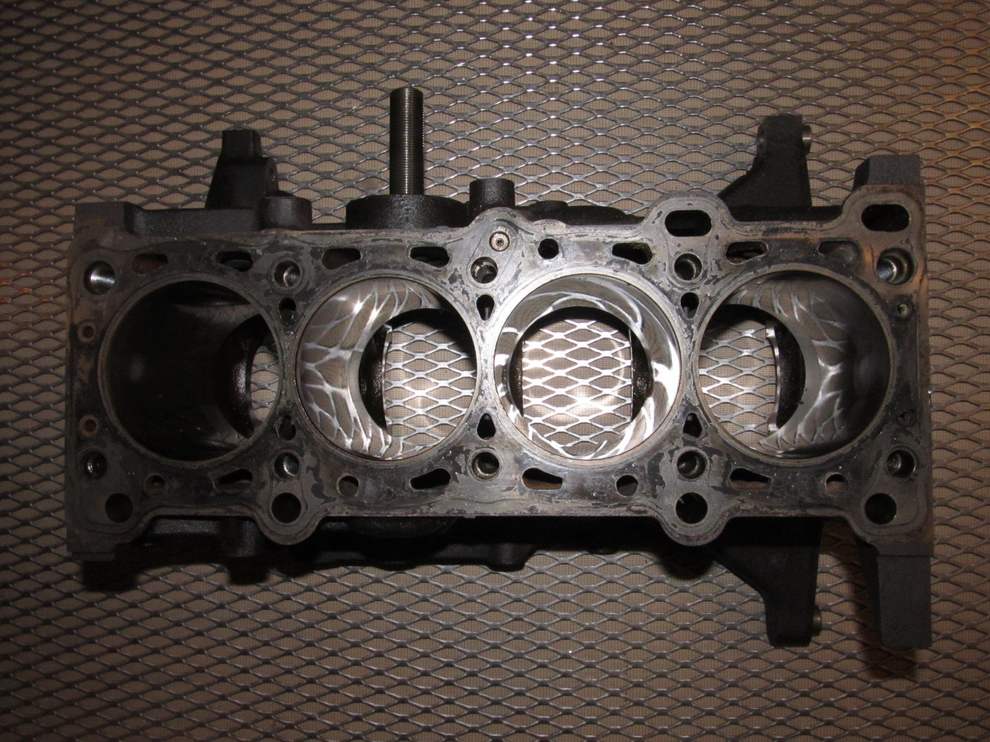 99 00 Mazda Miata OEM 1.8L Engine Cylinder Block