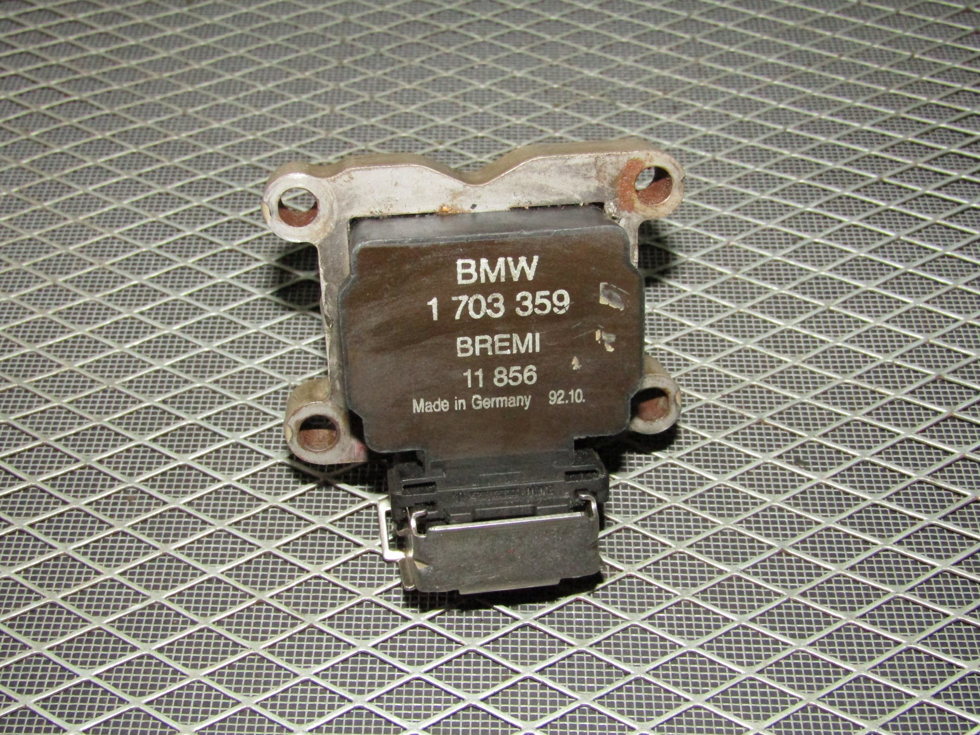 92 93 94 95 BMW 325 OEM Ignition Coil - 2.5L