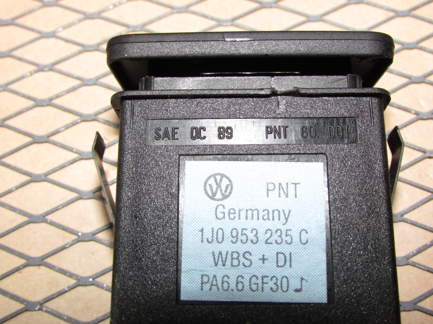 99 00 01 02 03 04 05 Volkswagen Jetta OEM Hazard Light Switch
