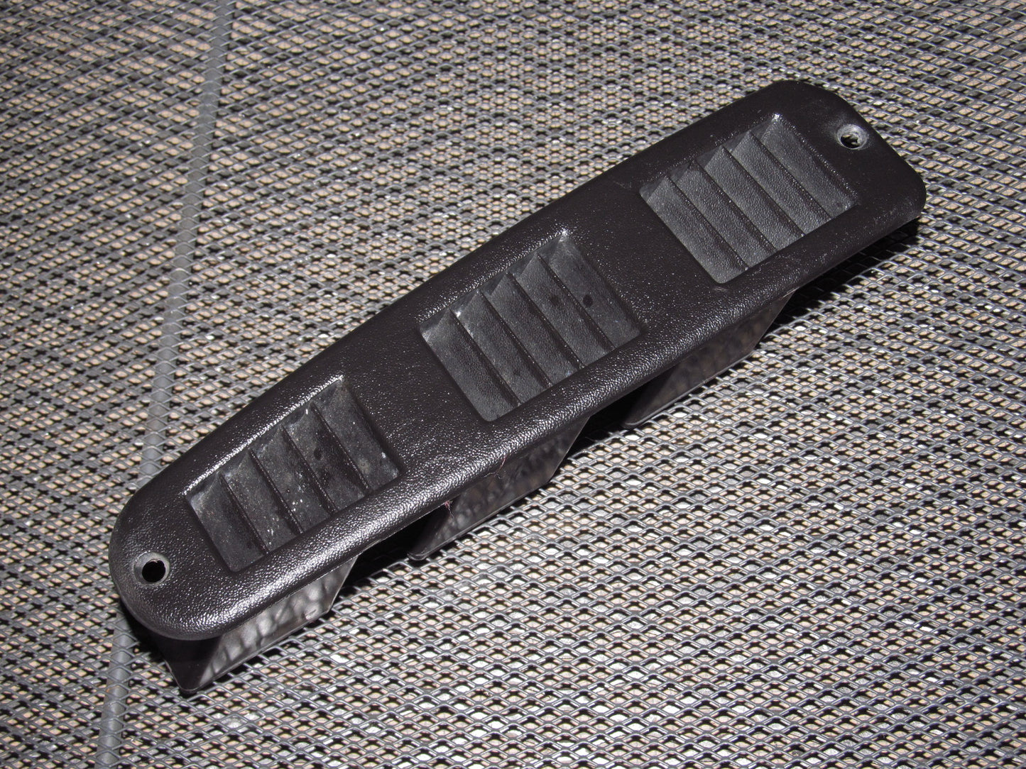 94 95 96 97 Mitsubishi 3000GT OEM Door Jamb Vent - Left