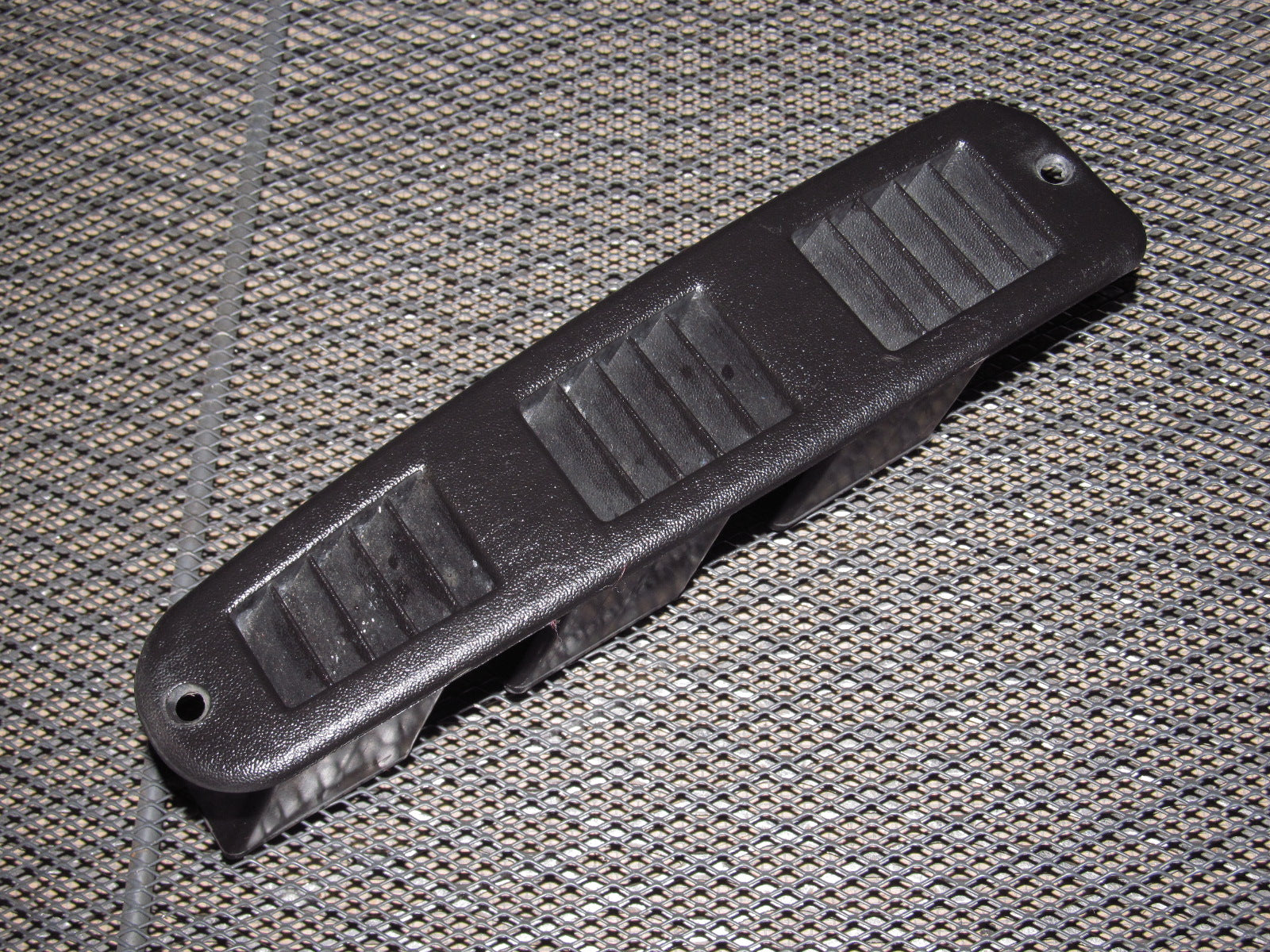 94 95 96 97 Mitsubishi 3000GT OEM Door Jamb Vent - Left