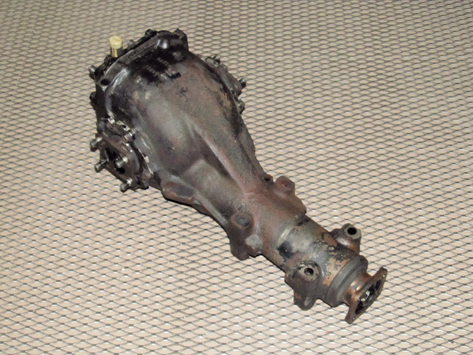 72 73 Datsun 240z OEM Rear Differential