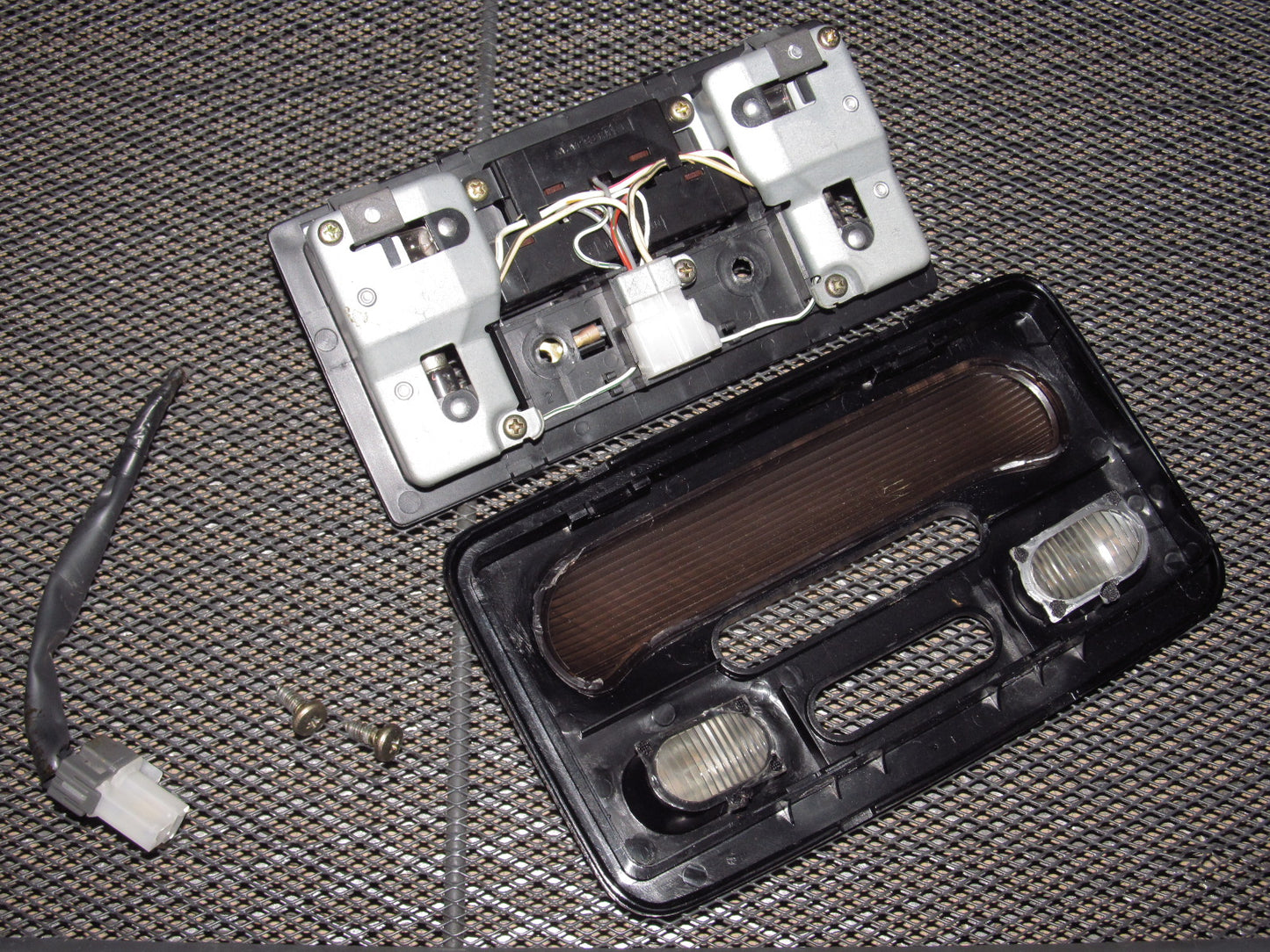 94 95 96 97 Mitsubishi 3000GT OEM Interior Map Light