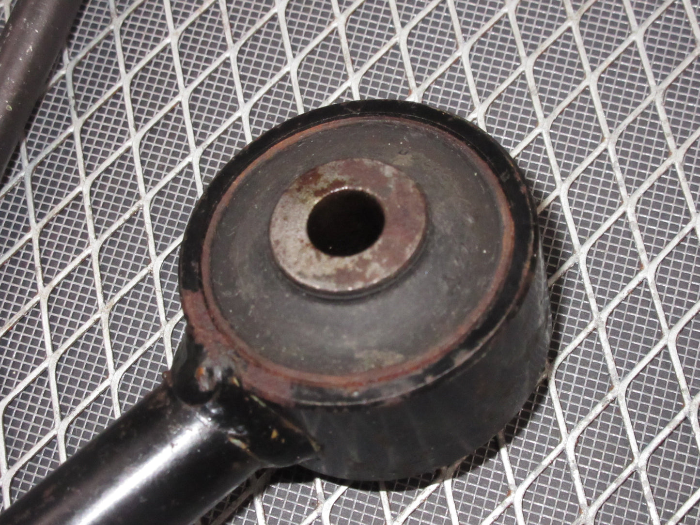 92 93 Lexus ES300 OEM Engine Motor Mount Bracket - Right