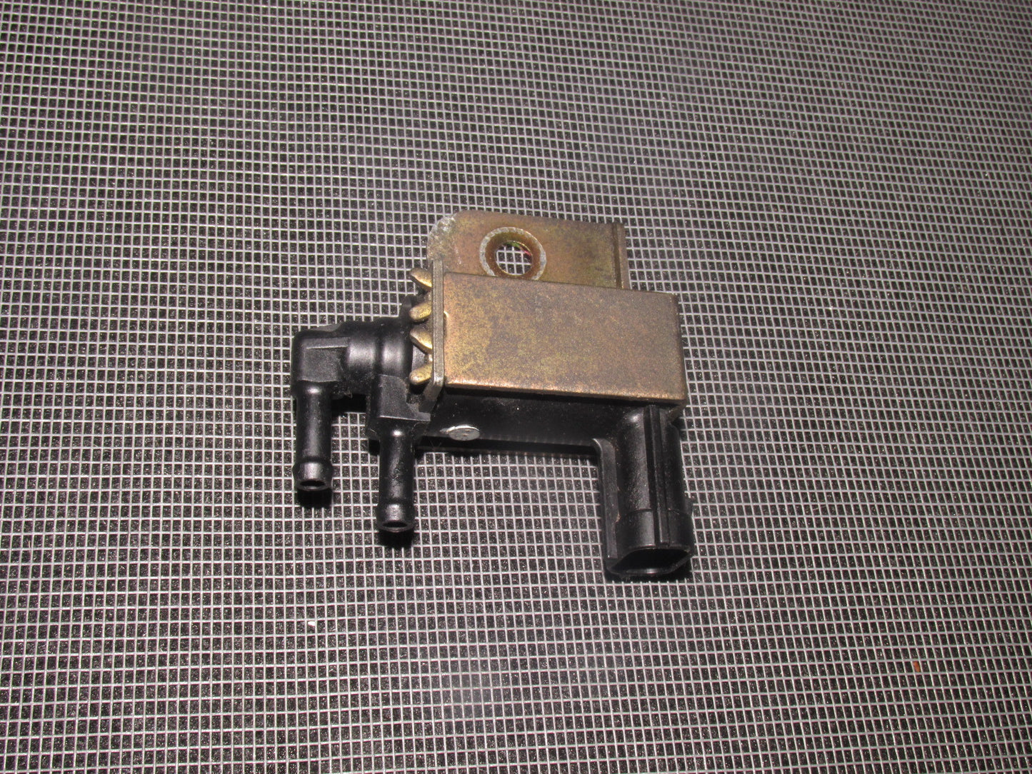 94 95 96 97 Mazda Miata OEM VSV Vacuum Valve Switch