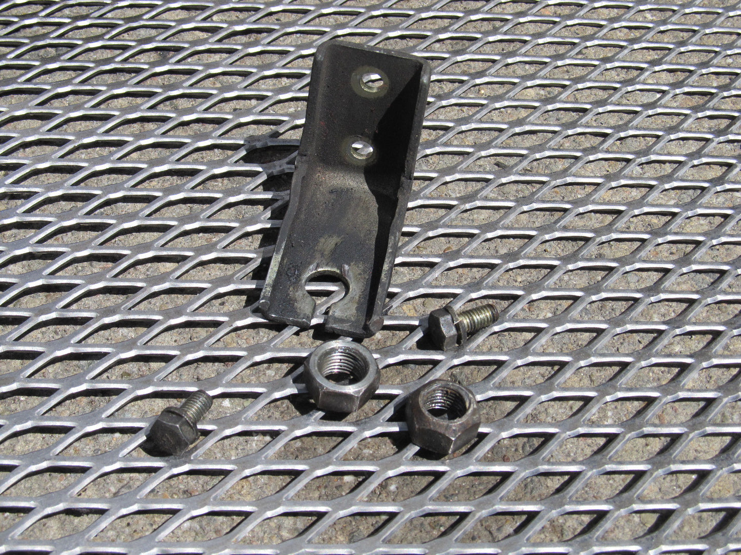 72 73 Datsun 240z OEM Rear Spindle & Control Arm Assembly - Left