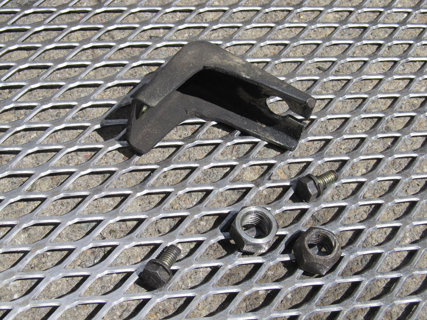 72 73 Datsun 240z OEM Rear Spindle & Control Arm Assembly - Left