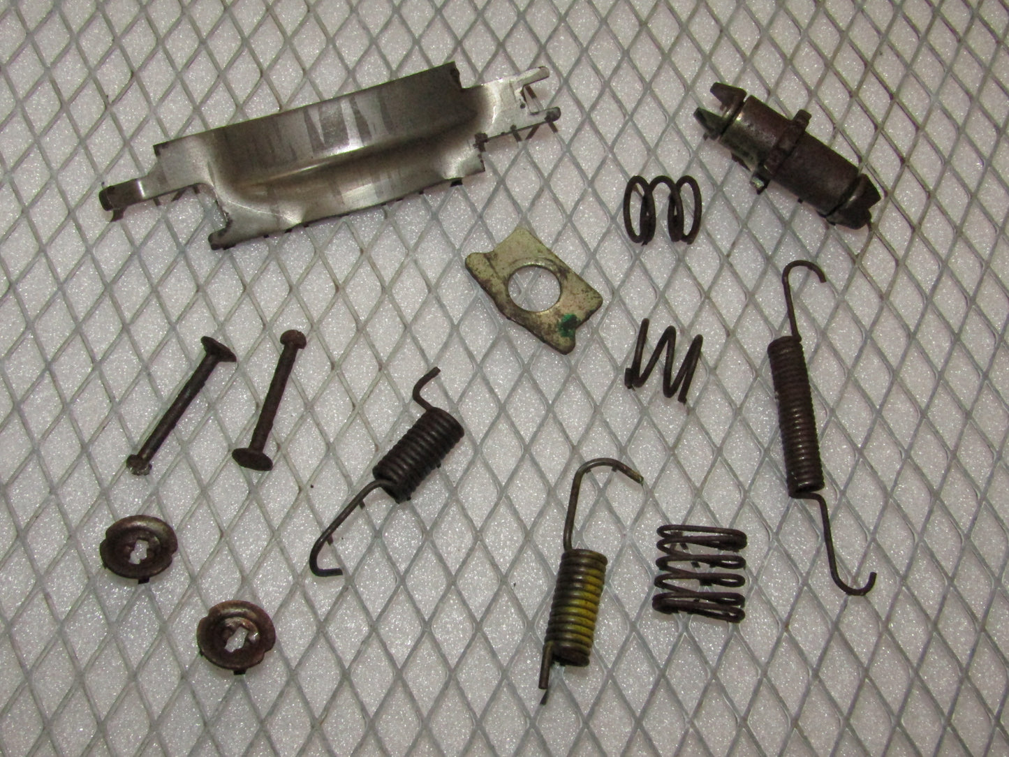 94 95 96 Mitsubishi 3000GT OEM Rear Drum Brake Hardware - Right