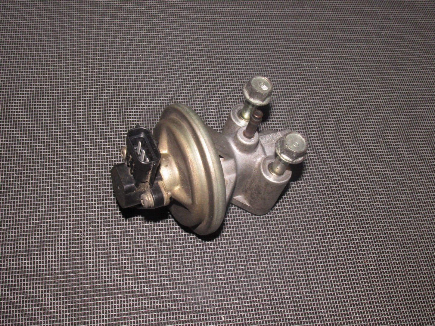 94 95 96 97 Mazda Miata OEM EGR Valve