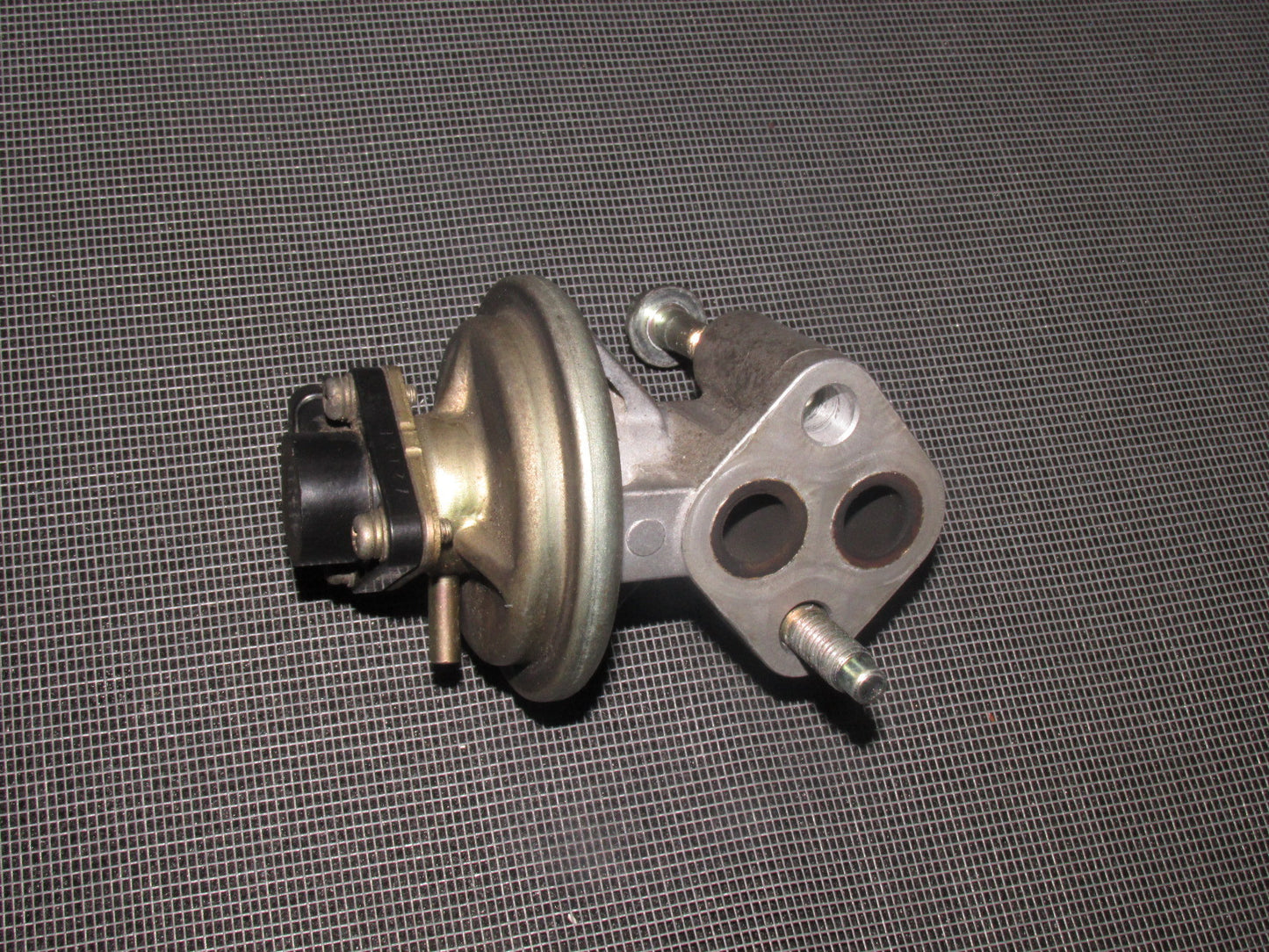 94 95 96 97 Mazda Miata OEM EGR Valve