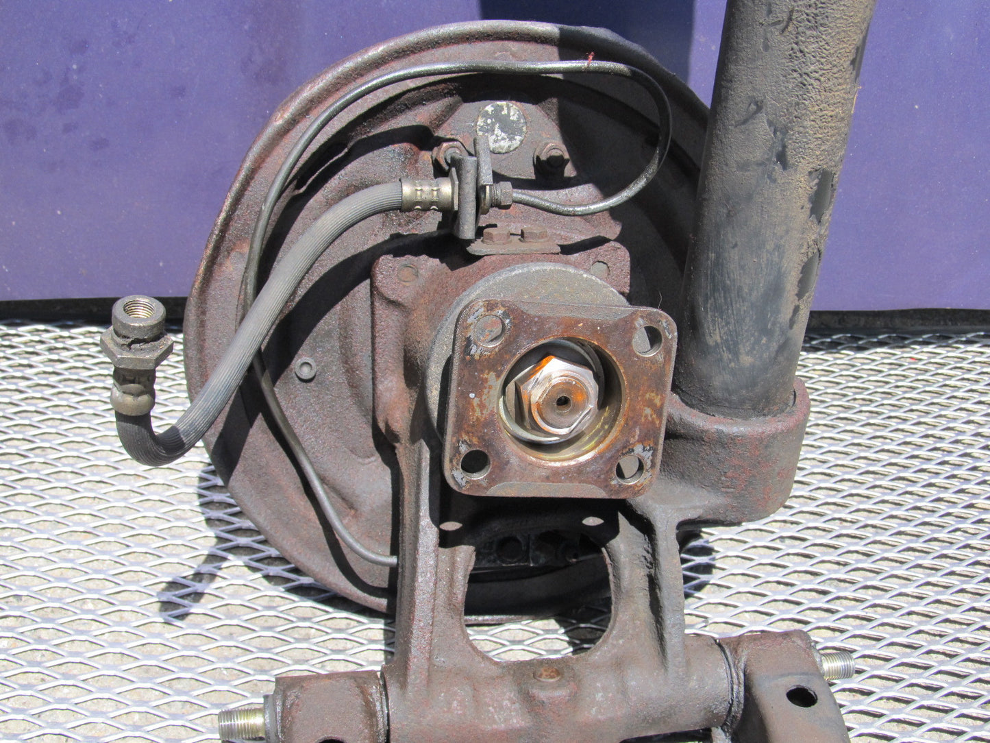 72 73 Datsun 240z OEM Rear Spindle & Control Arm Assembly - Right