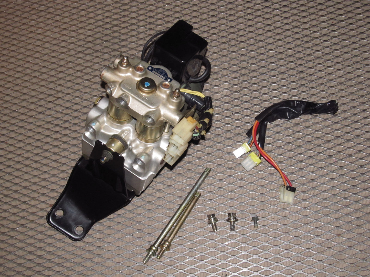 90-96 Nissan 300zx OEM ABS Motor Actuator - 47600-30P01