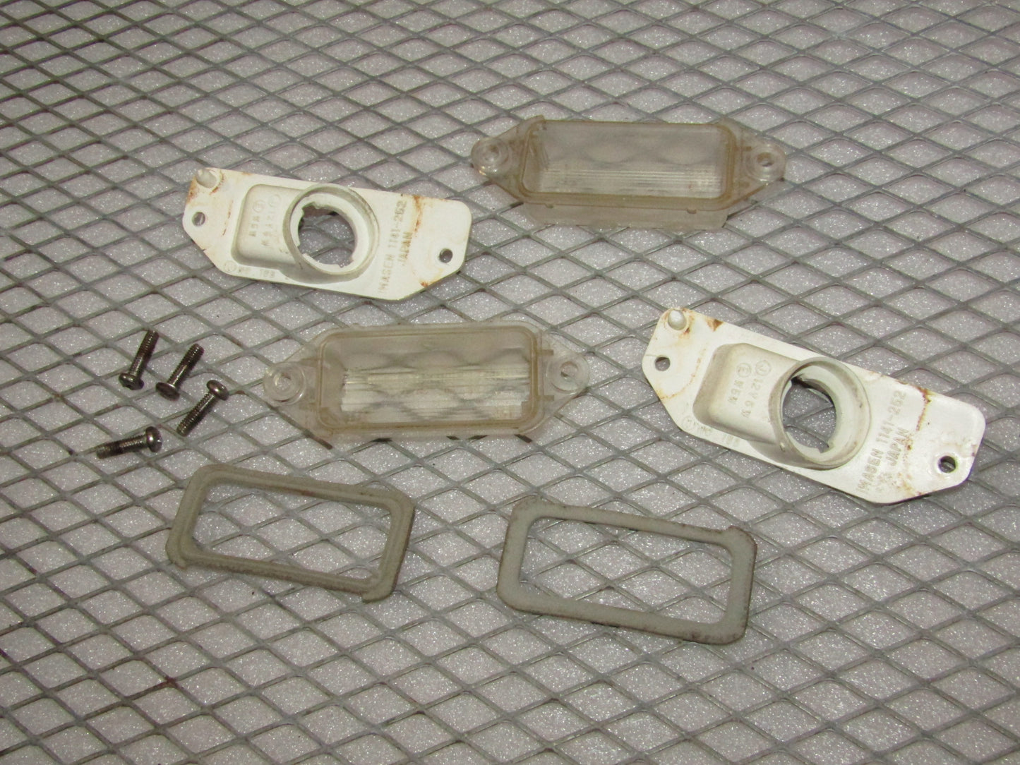 94 95 96 Mitsubishi 3000GT OEM Rear License Plate Light Lamp Set