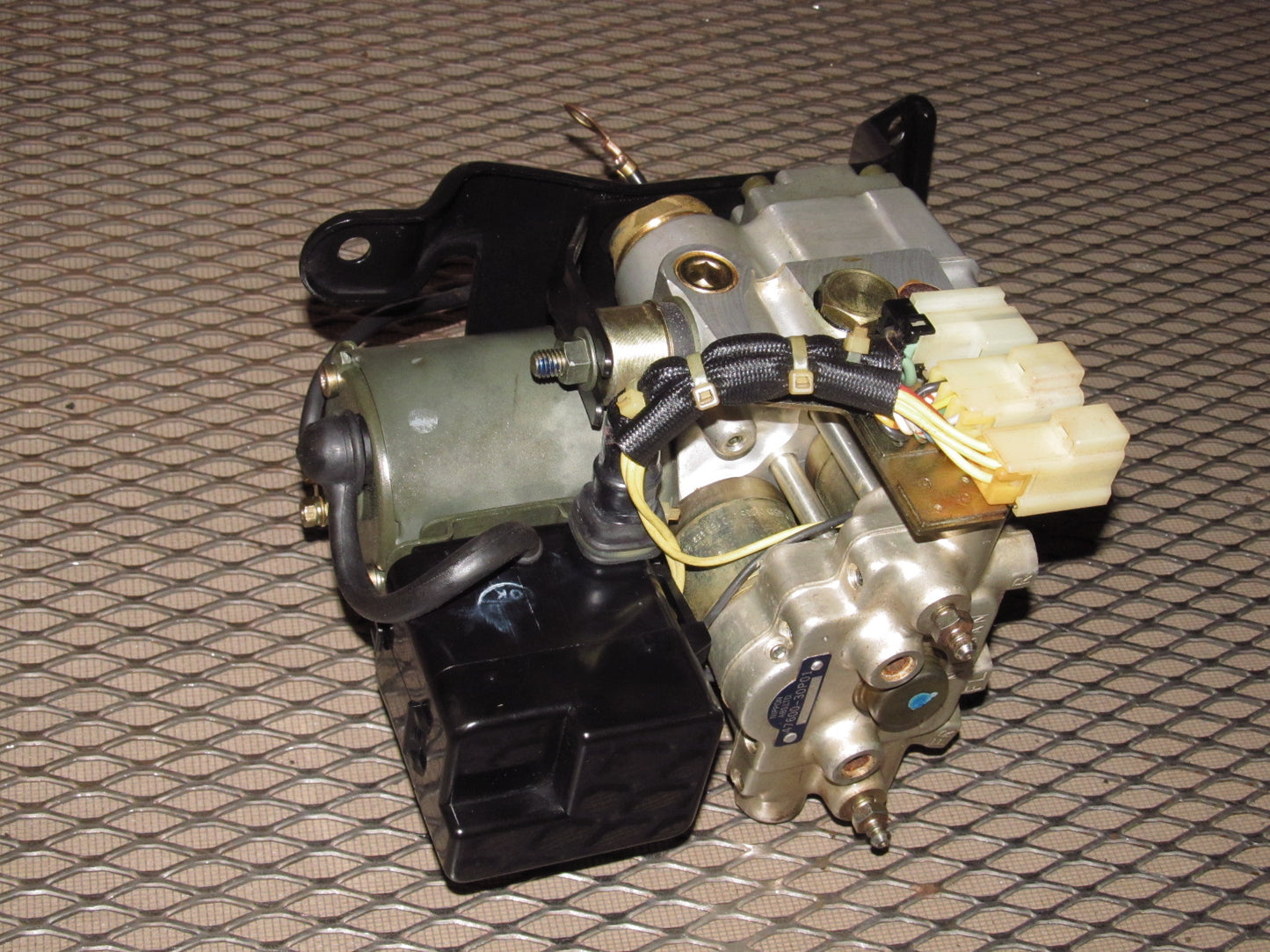 90-96 Nissan 300zx OEM ABS Motor Actuator - 47600-30P01