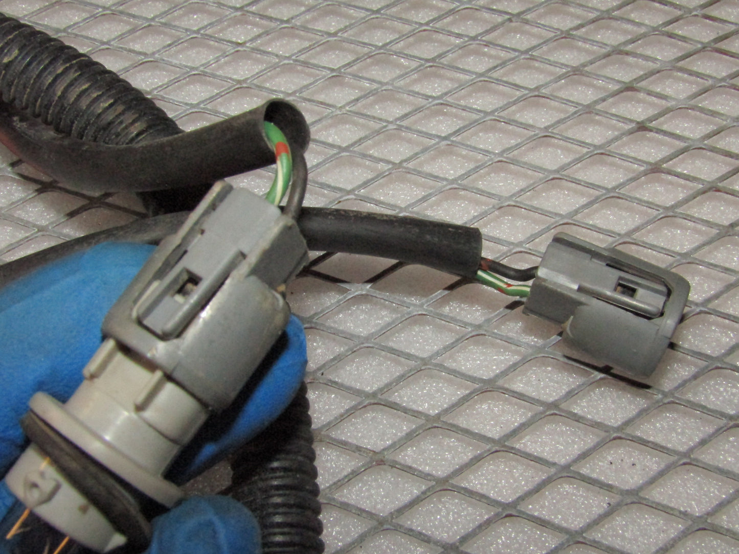 94 95 96 Mitsubishi 3000GT OEM Rear License Plate Light Lamp Wiring Harness