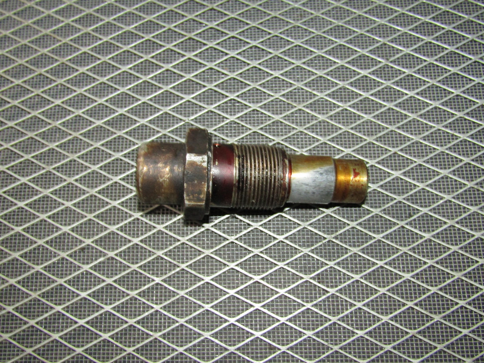 92 93 94 95 BMW 325 OEM Engine Cylinder Head Oil Plug