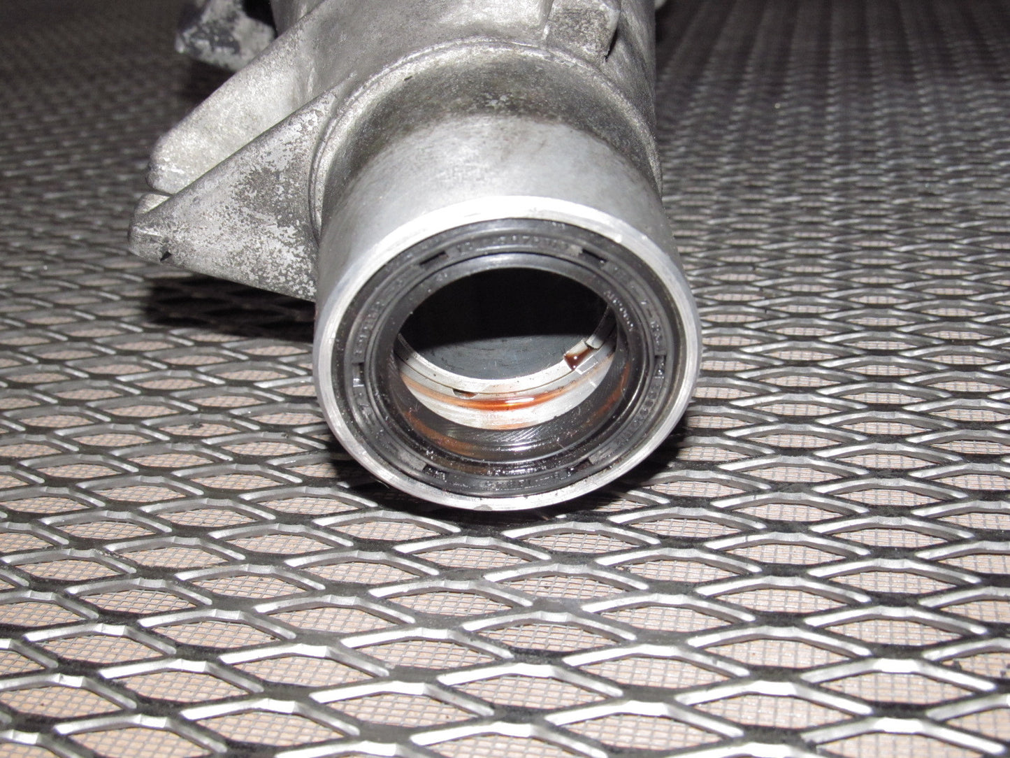 72 73 Datsun 240z OEM A/T Transmission Rear Extension Housing