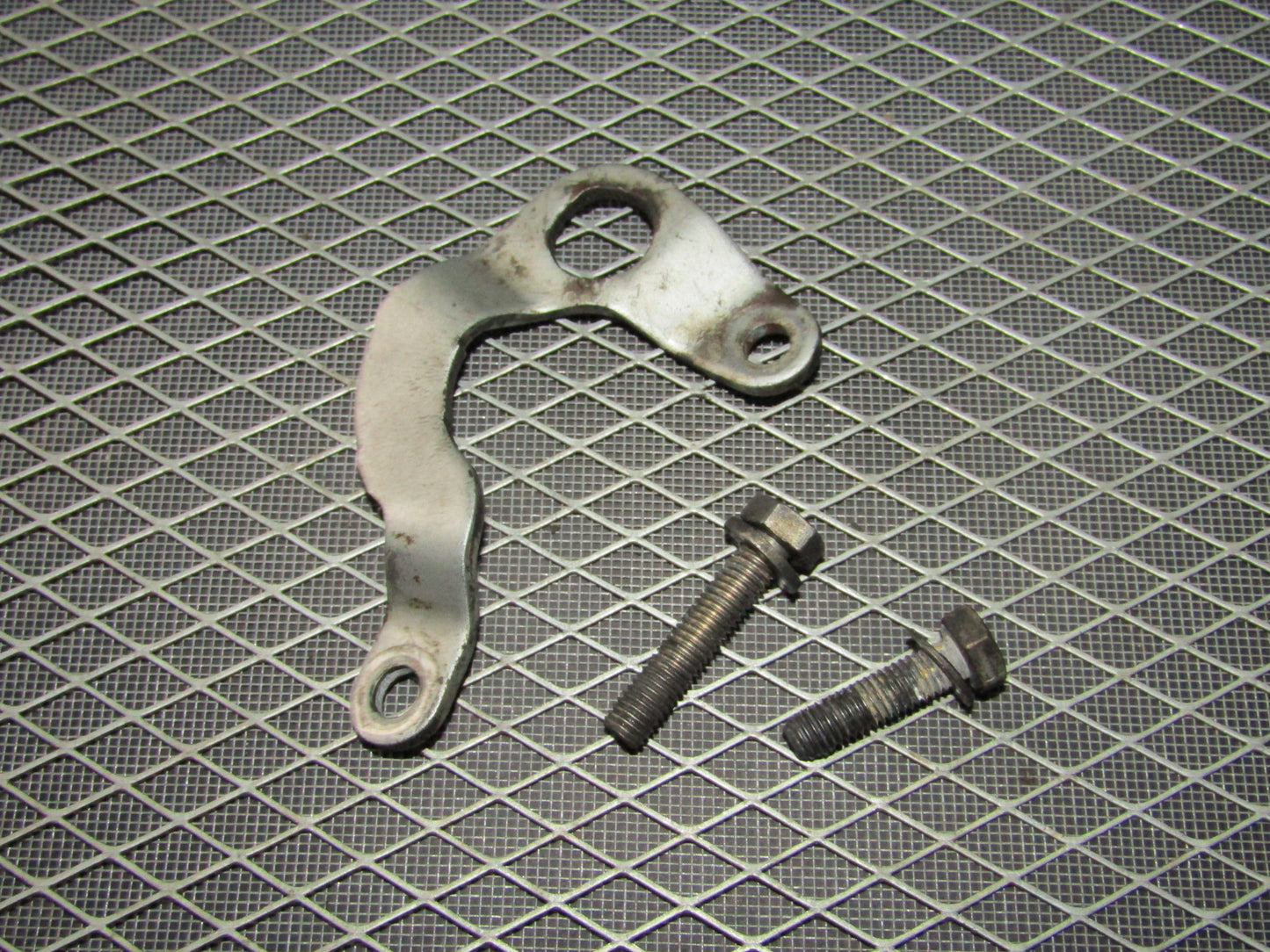 92 93 94 95 BMW 325 OEM Engine Haul Hook Bracket
