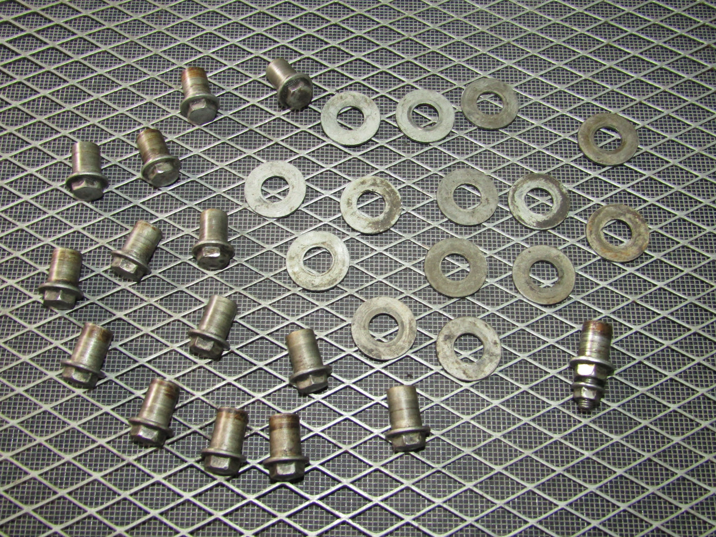 92 93 94 95 BMW 325 OEM Engine Cylinder Valve Cover Mounting Bolt