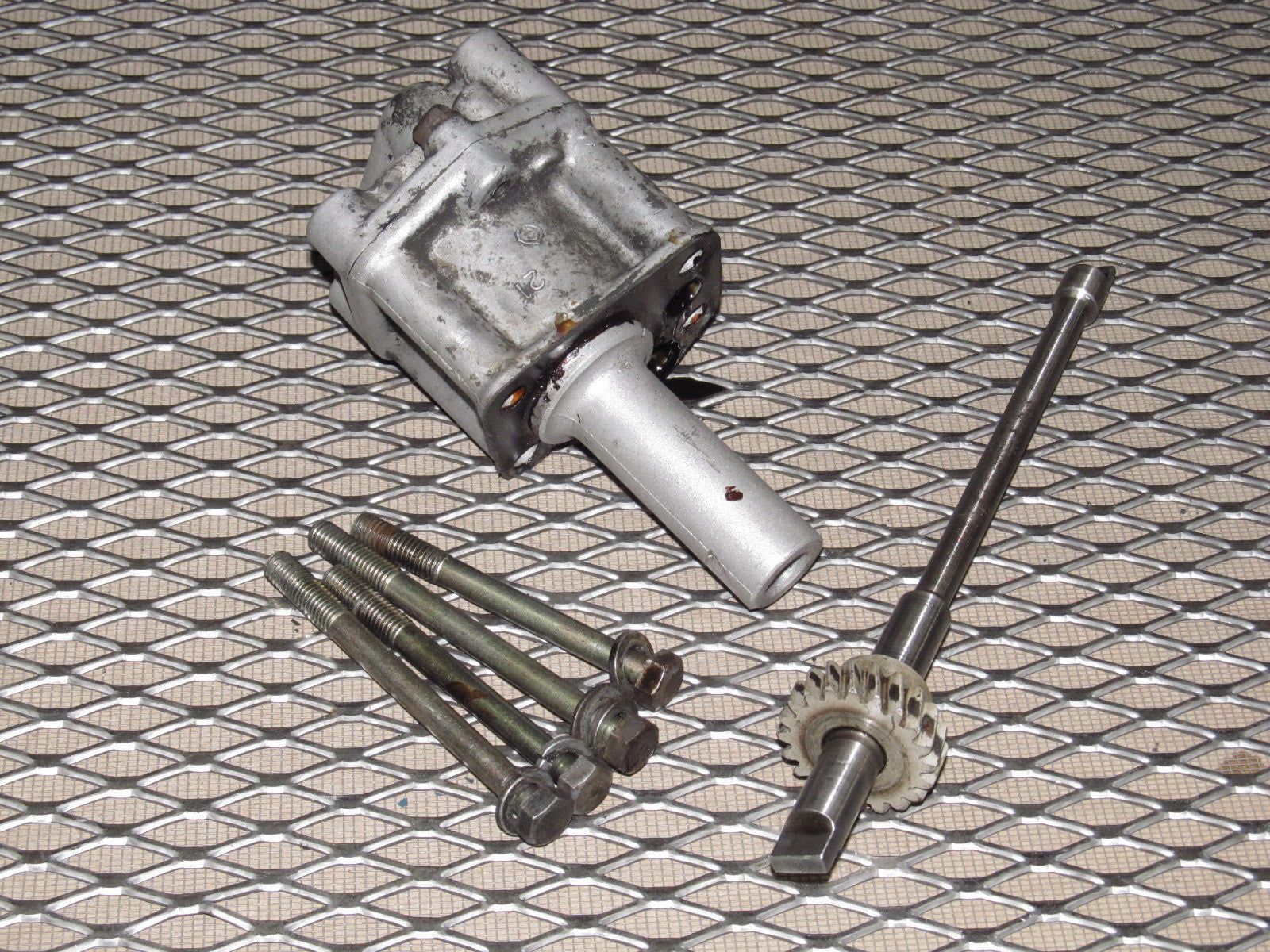 72 73 Datsun 240z OEM Oil Pump