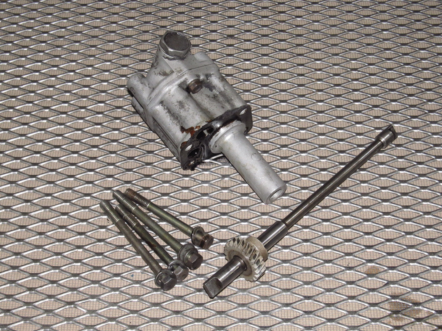 72 73 Datsun 240z OEM Oil Pump