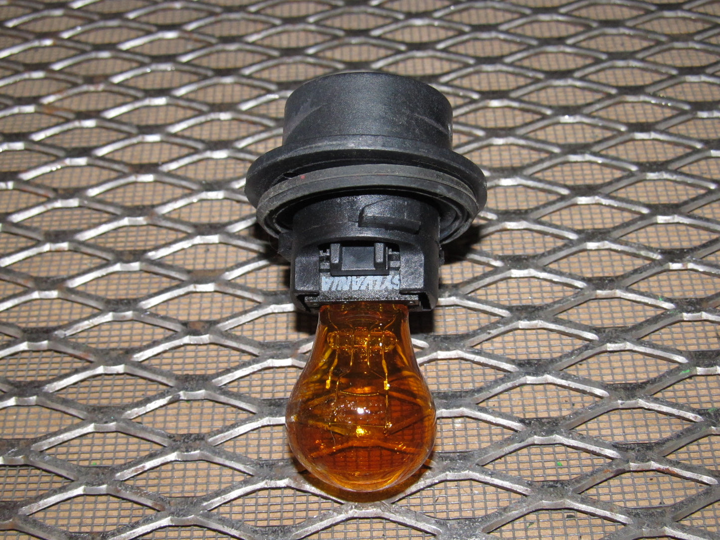 99 00 01 02 03 04 Ford Mustang OEM Front Turn Signal Light Bulb Socket