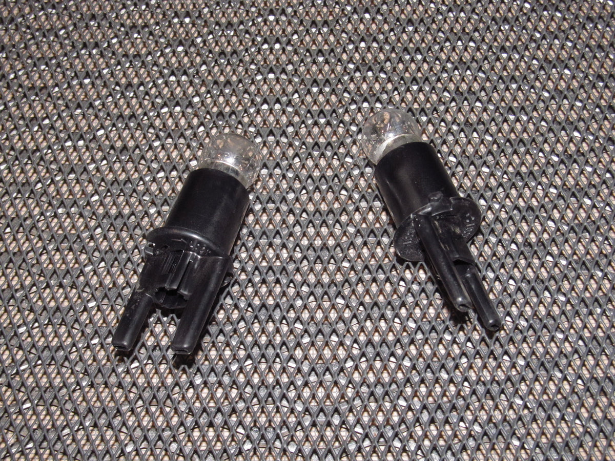 87 88 89 Toyota MR2 OEM Rear License Plat Light Bulb Socket – Autopartone