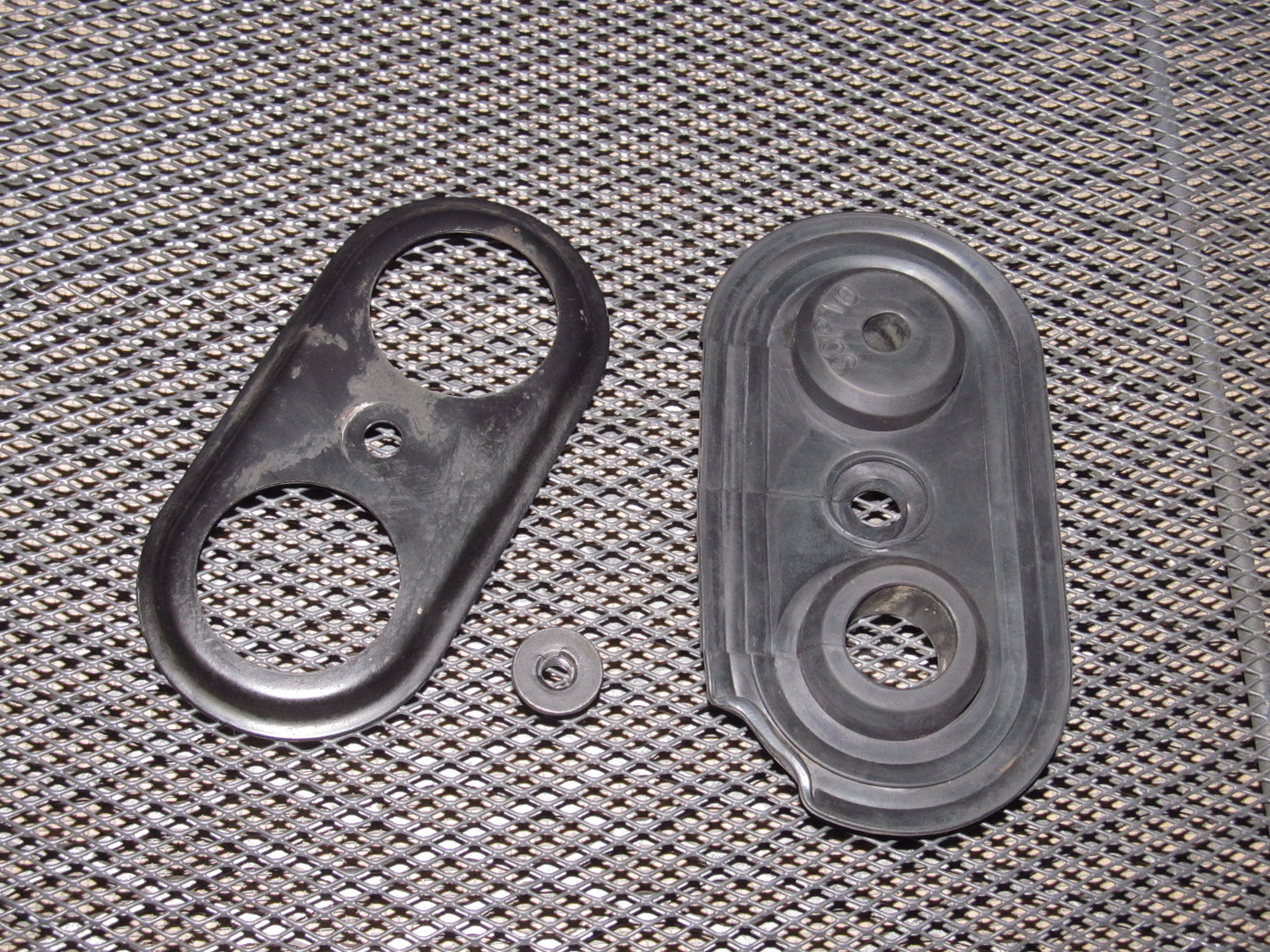 90-96 Nissan 300zx OEM A/C Evaporator Core Firewall Grommet