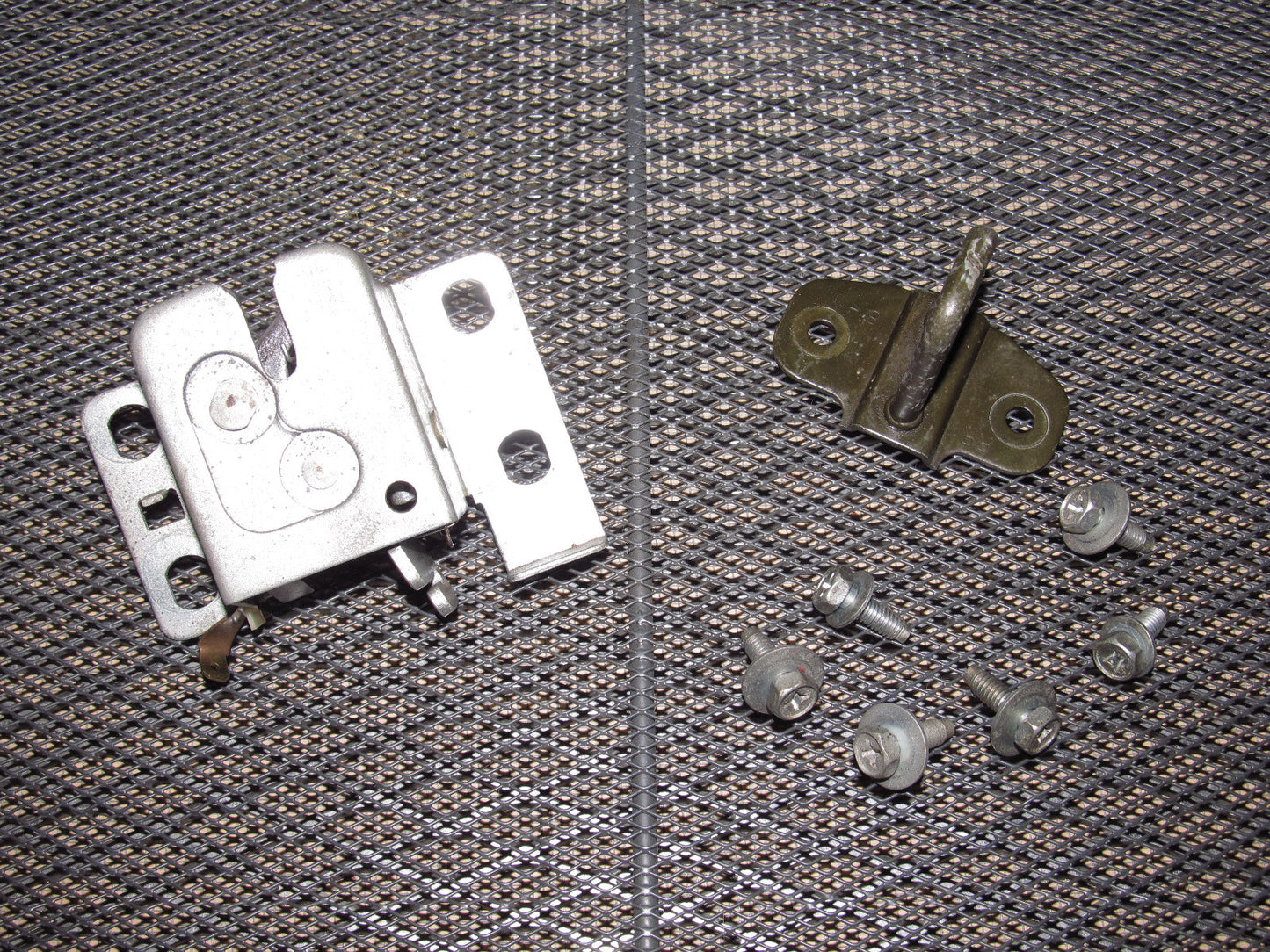 79 80 Datsun 280zx OEM Hatch Trunk Latch Assembly