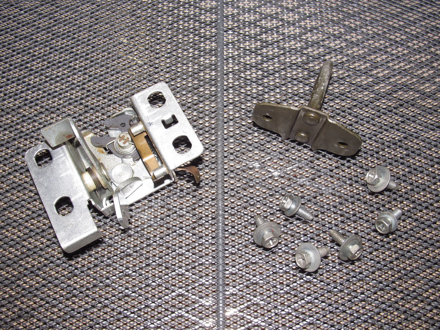 79 80 Datsun 280zx OEM Hatch Trunk Latch Assembly