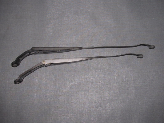 94 95 96 97 98 99 00 01 Acura Integra OEM Wiper Arm - Front Set