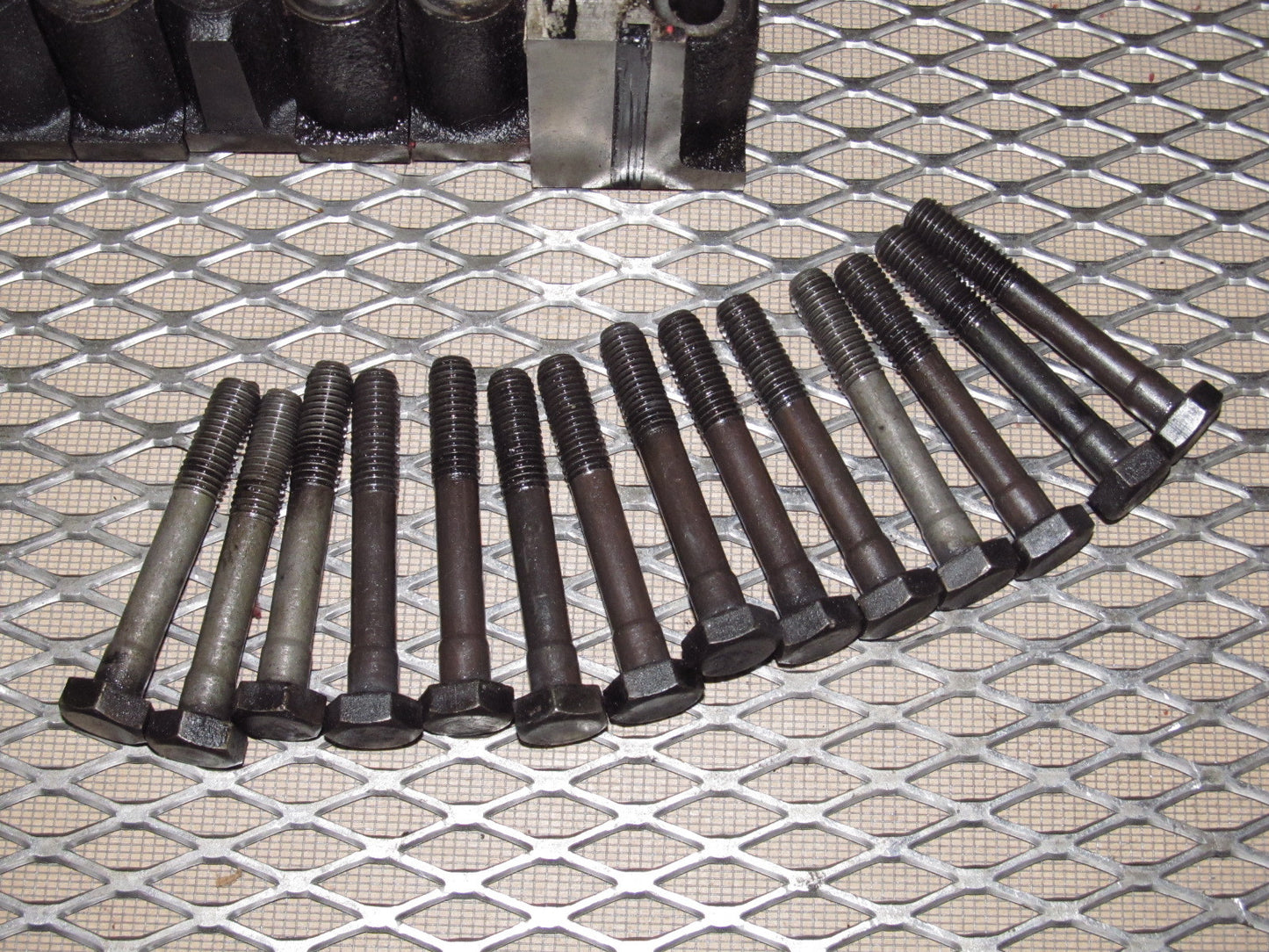 72 73 Datsun 240z OEM Crankshaft Main Cap Bearing Set