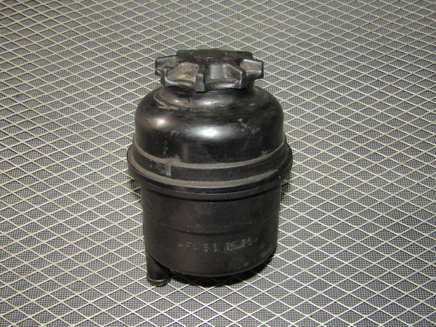 92 93 94 95 BMW 325 OEM Power Steering Fluid Reservoir