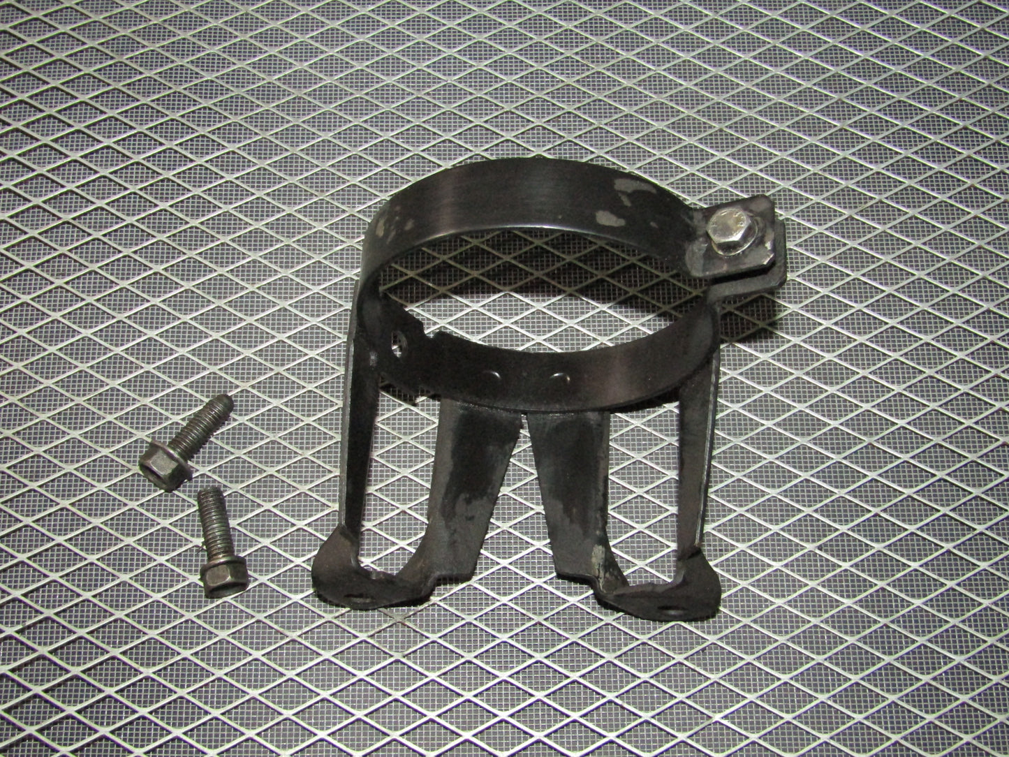 92 93 94 95 BMW 325 OEM Power Steering Fluid Reservoir Holder Bracket