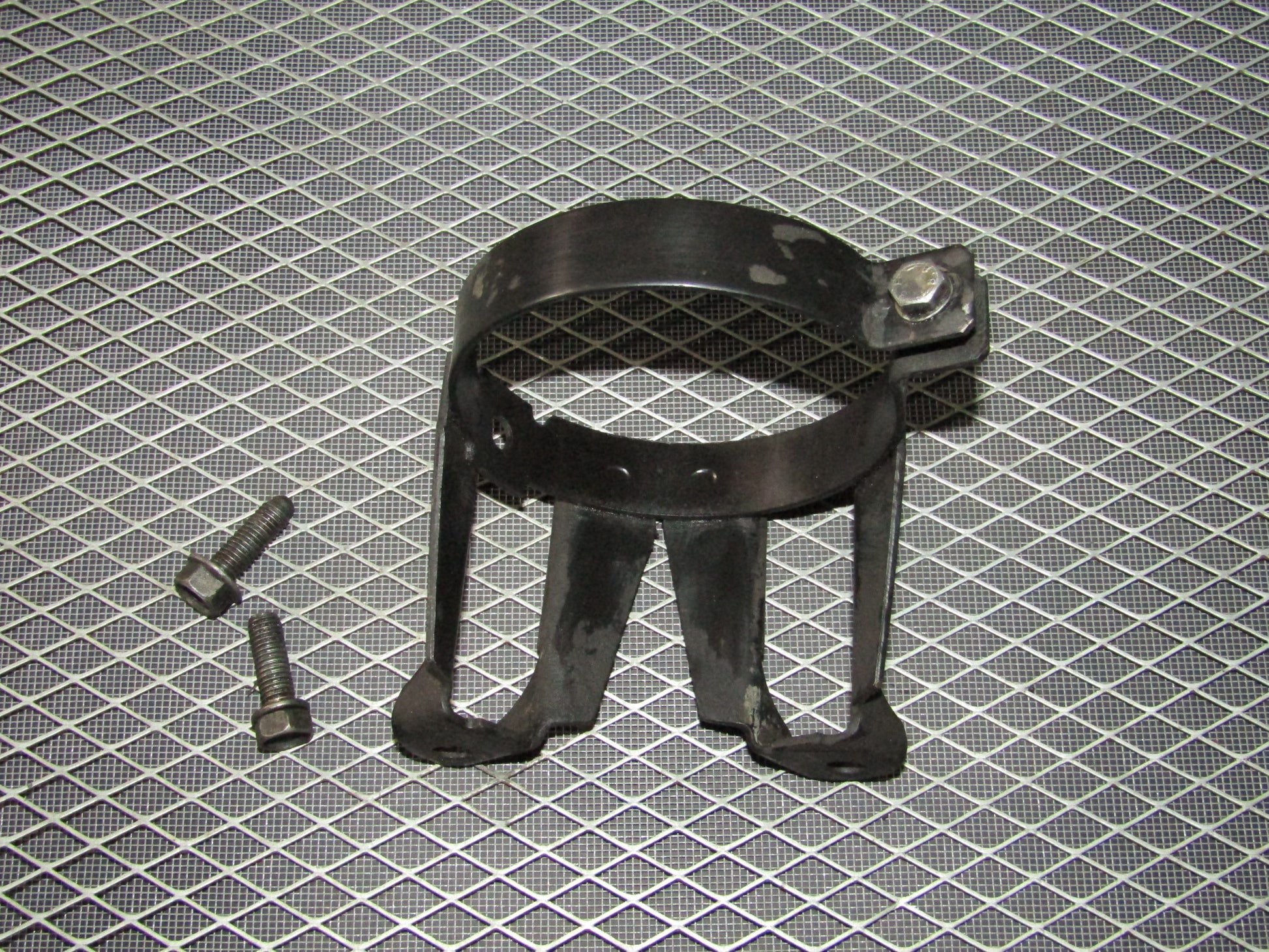 92 93 94 95 BMW 325 OEM Power Steering Fluid Reservoir Holder Bracket
