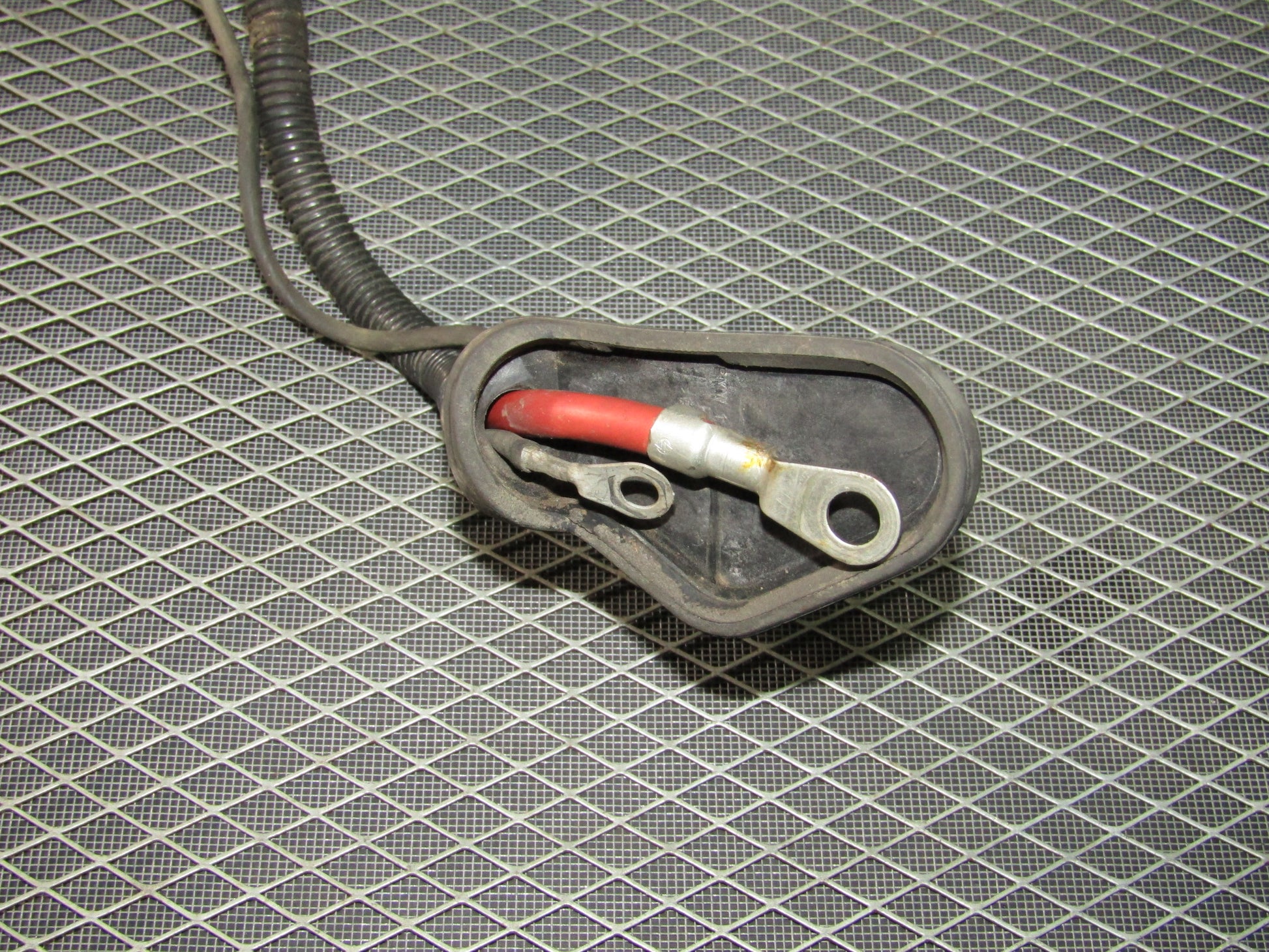 92 93 94 95 BMW 325 OEM Alternator Cable