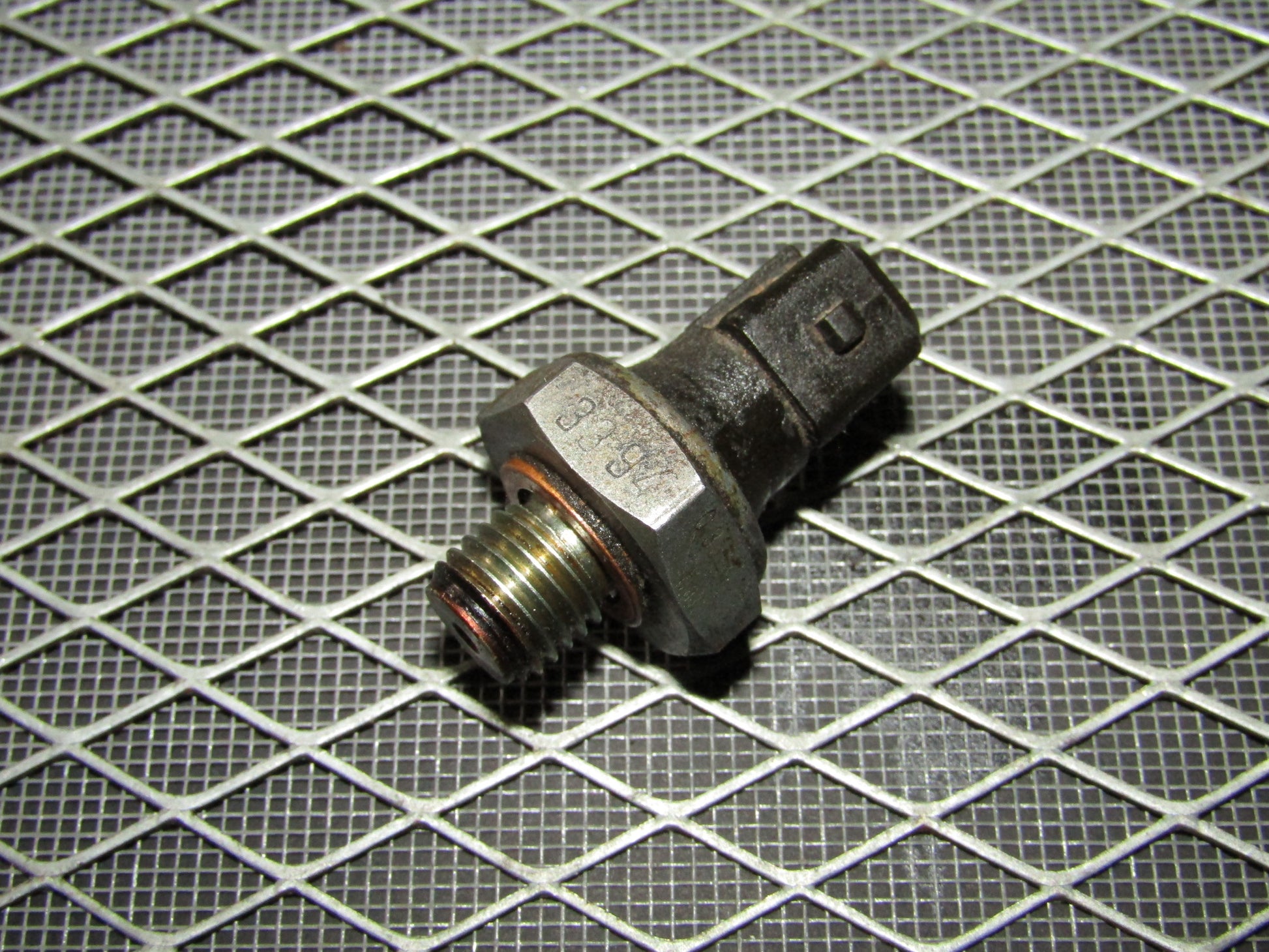 92 93 94 95 BMW 325 OEM Engine Oil Pressure Switch