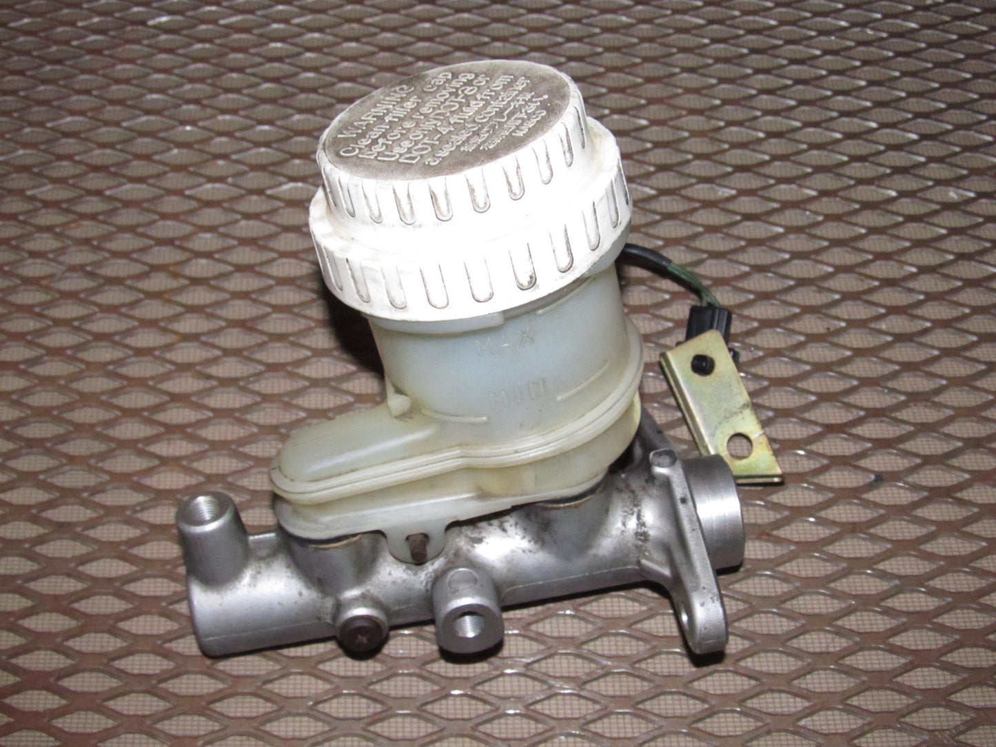 94 95 96 97 Mitsubishi 3000GT OEM Master Brake Cylinder
