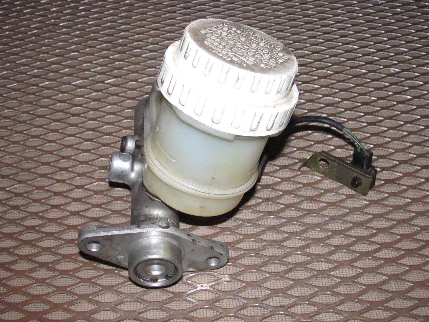 94 95 96 97 Mitsubishi 3000GT OEM Master Brake Cylinder