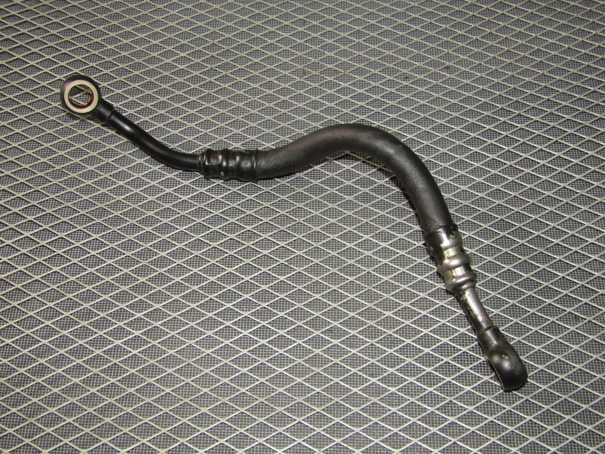 92 93 94 95 BMW 325 OEM Engine Oil Block Line Hose