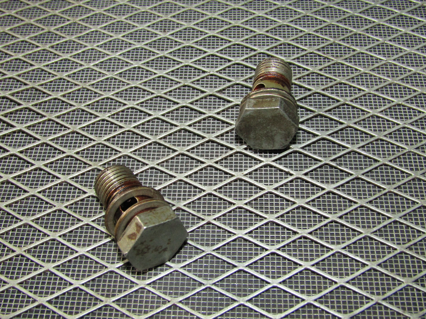 92 93 94 95 BMW 325 OEM Engine Oil Block Line Hose Banjo Bolts