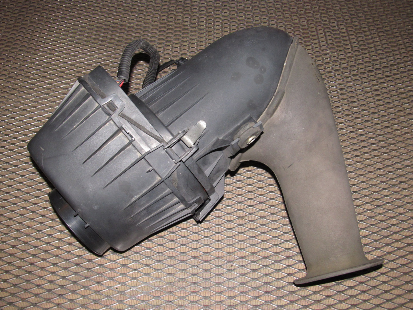 99-00 Ford Mustang 3.8L V6 OEM Intake Air Box & Air Flow Meter Mass Sensor