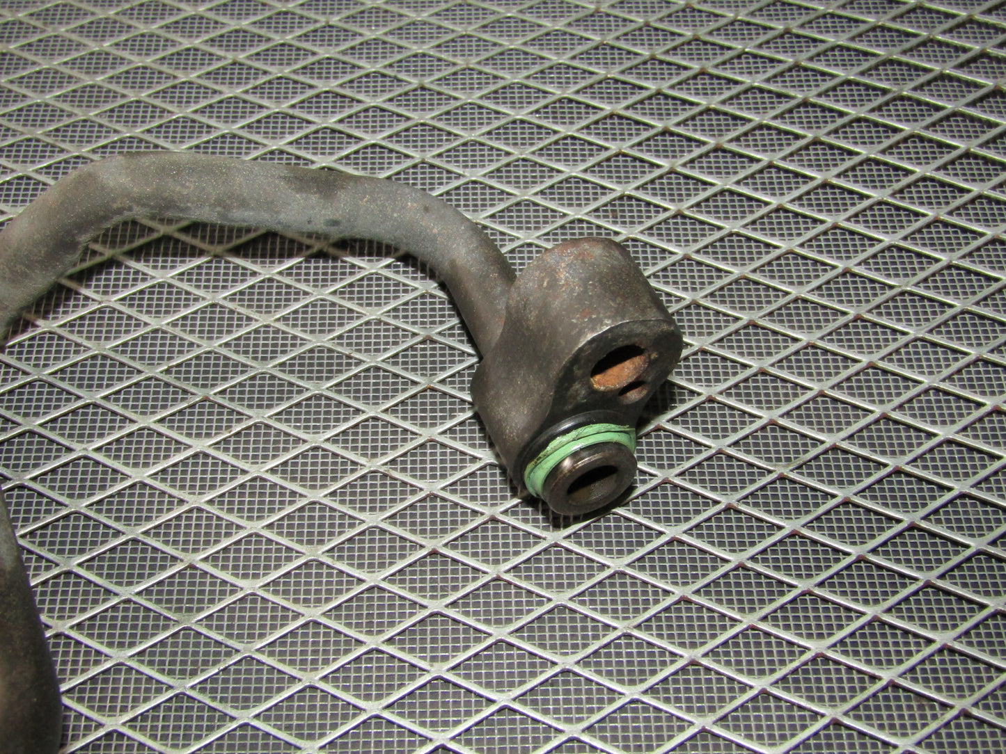 92 93 94 95 BMW 325 OEM A/C Fitting Hose