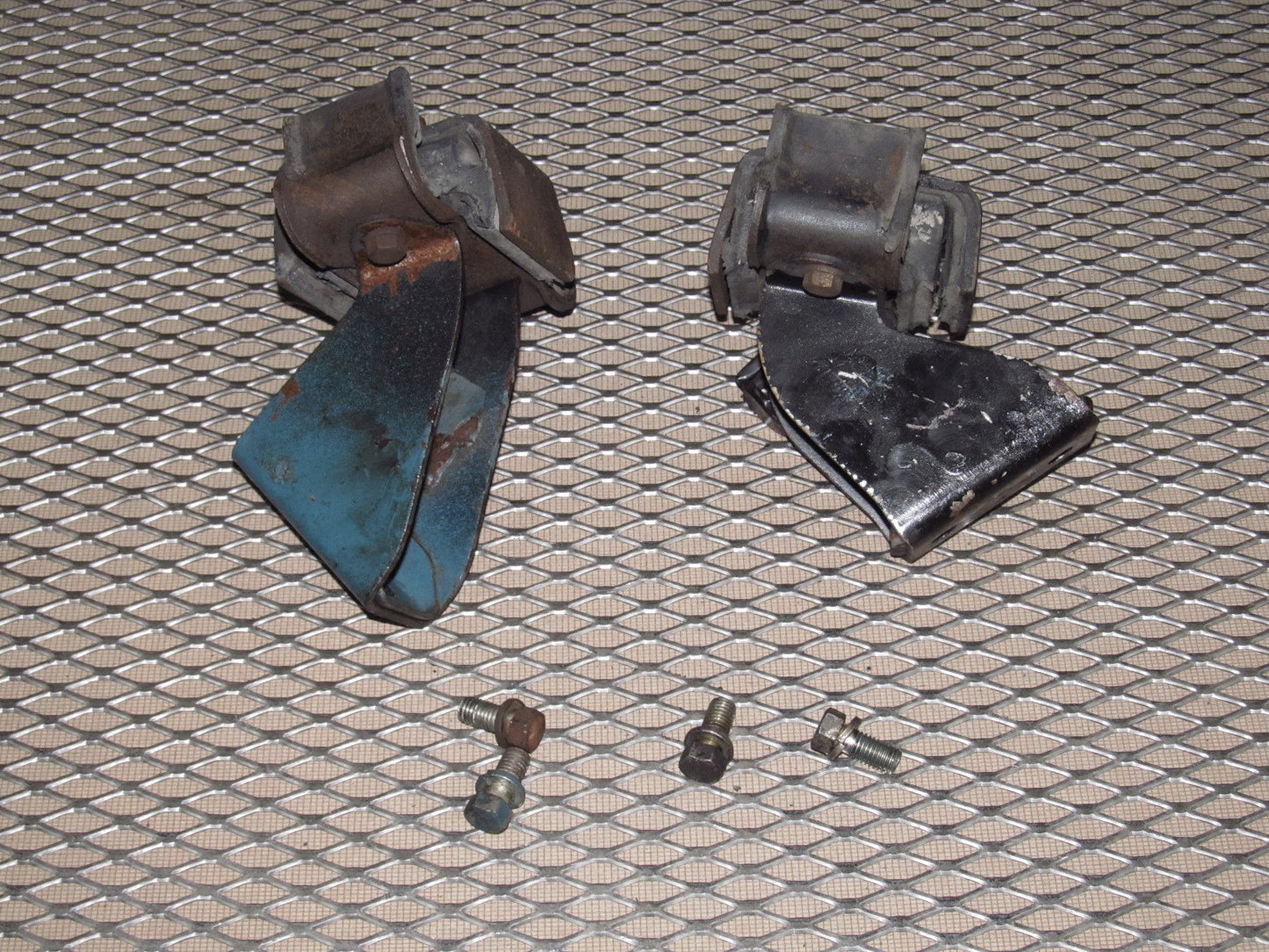 72 73 Datsun 240z OEM Engine Motor Mount & Bracket - Set